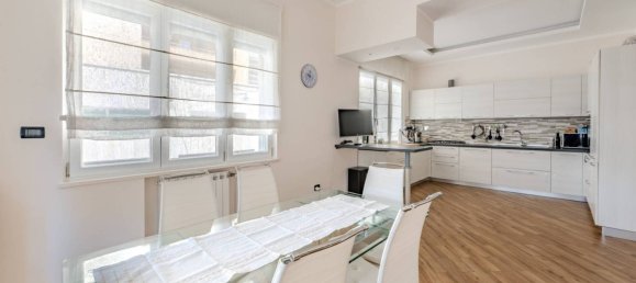 2 Schlafzimmer Wohnung in Genoa, Italy, Nr. 313389 3