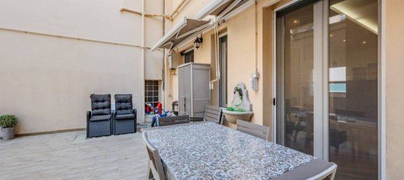 2 Schlafzimmer Wohnung in Genoa, Italy, Nr. 313389 8