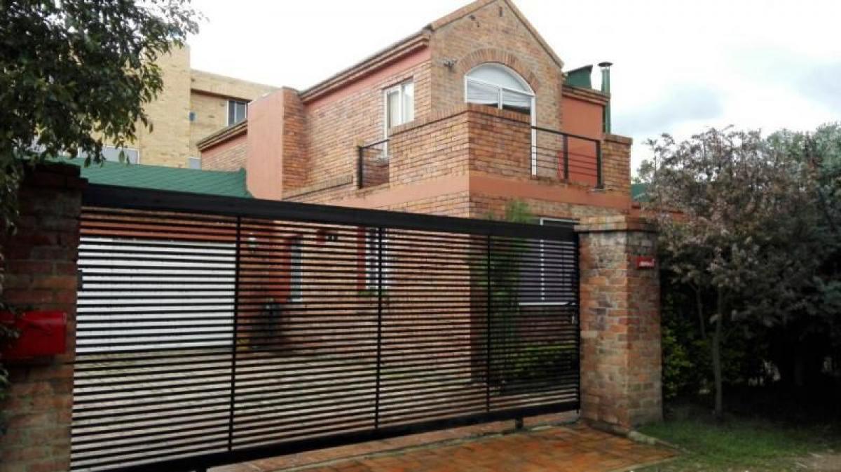 4 bedrooms House in Cundinamarca, Colombia No. 7778