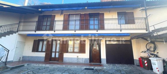 3 bedrooms House in Carmagnola, Italy No. 12093 8