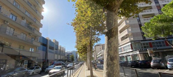 5 rooms Apartment in Bari, Italy No. 34364 8