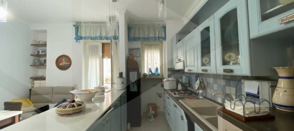 5 rooms Apartment in Bari, Italy No. 34364 28