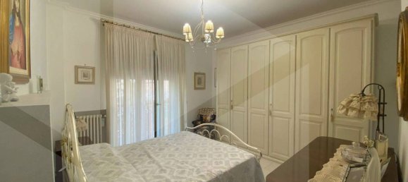 5 rooms Apartment in Bari, Italy No. 34364 37