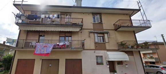 5 rooms Apartment in Meolo, Italy No. 306693 4