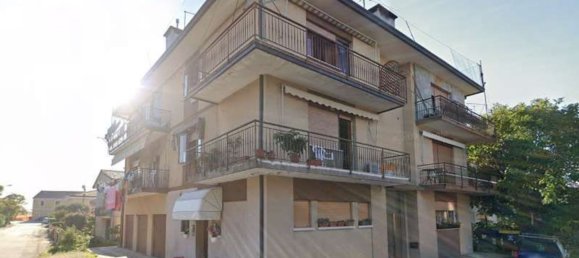 5 rooms Apartment in Meolo, Italy No. 306693 2