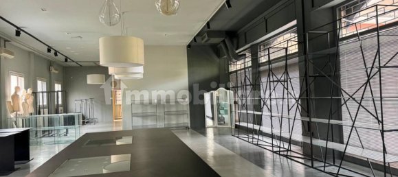 1غرفة عقار تجاري في Segrate, Italy رقم 144707 17