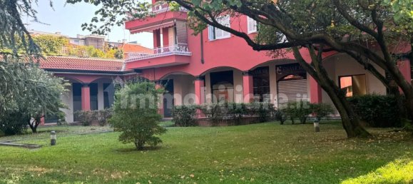 1غرفة عقار تجاري في Segrate, Italy رقم 144707 2