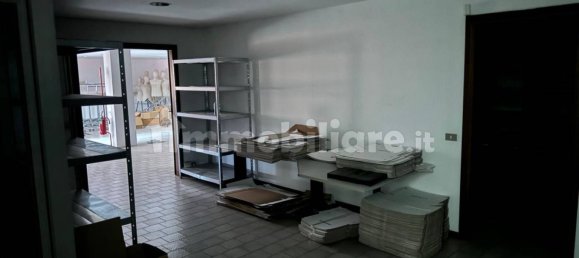 1غرفة عقار تجاري في Segrate, Italy رقم 144707 18