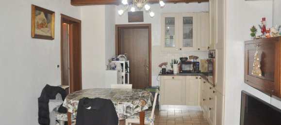 Квартира с 3 комнатами в Санта Луче, Италия № 152024 4