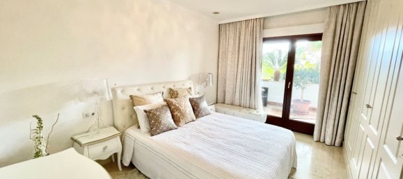Apartamento de 2 dormitorios en Marbella, Spain No. 146496 26