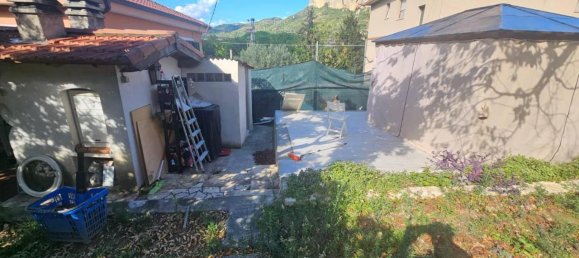 Дом с 4 комнатами в Вентимилья, Италия № 22414 2