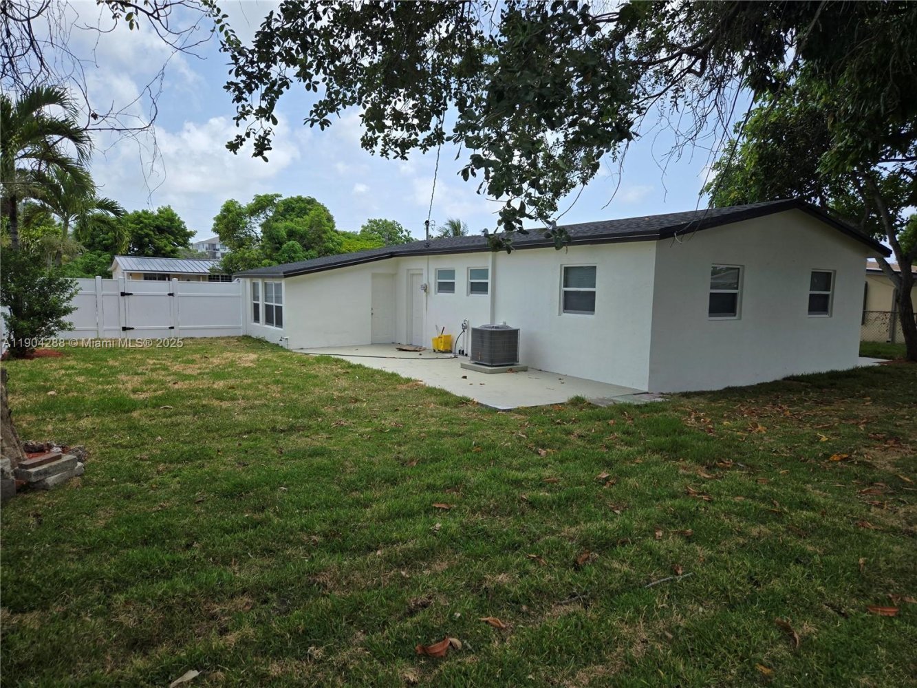 3 bedrooms Villa for sale in Miami, Miami-Dade, Florida, USA № 614266