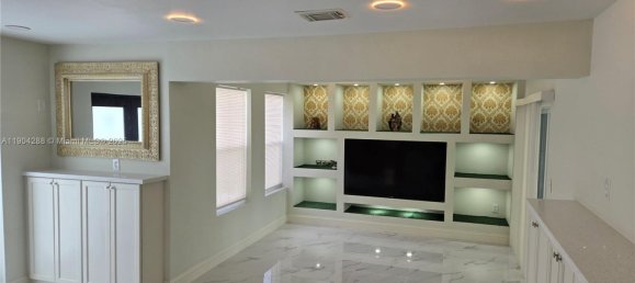 3 bedrooms Villa for sale in Miami, Miami-Dade, Florida, USA № 614266 3
