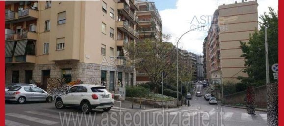 5 bedrooms Apartment in Rome, Italy No. 334107 31