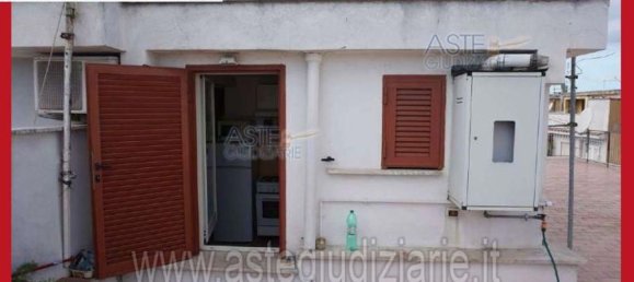 5 bedrooms Apartment in Rome, Italy No. 334107 9