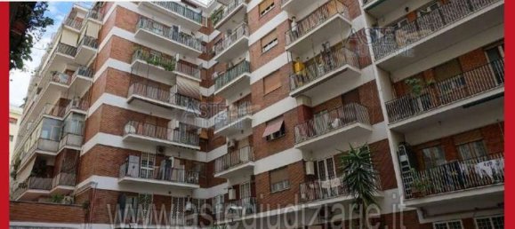 5 bedrooms Apartment in Rome, Italy No. 334107 43