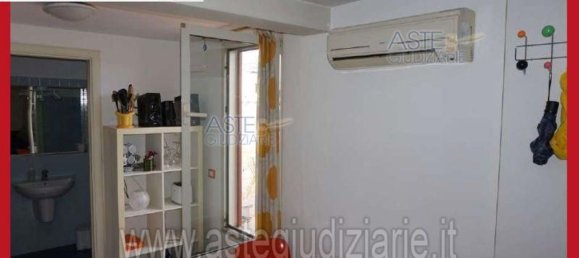 5 bedrooms Apartment in Rome, Italy No. 334107 5