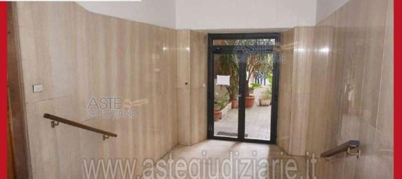 5 bedrooms Apartment in Rome, Italy No. 334107 35