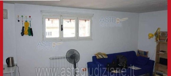 5 bedrooms Apartment in Rome, Italy No. 334107 4