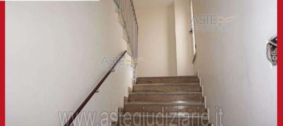 5 bedrooms Apartment in Rome, Italy No. 334107 16