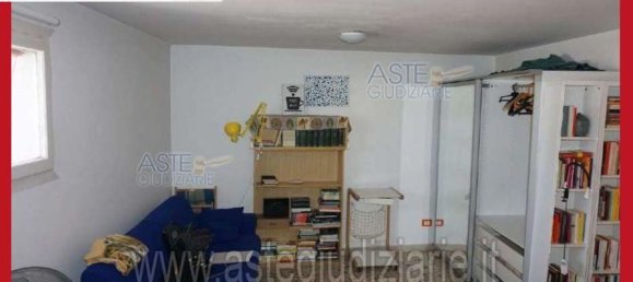 5 bedrooms Apartment in Rome, Italy No. 334107 23