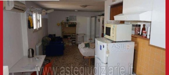 5 bedrooms Apartment in Rome, Italy No. 334107 6