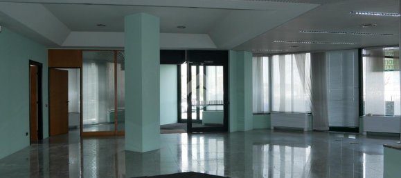 Коммерческая недвижимость с 2 комнатами в Комо, Италия № 162154 3