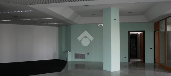 Коммерческая недвижимость с 2 комнатами в Комо, Италия № 162154 7