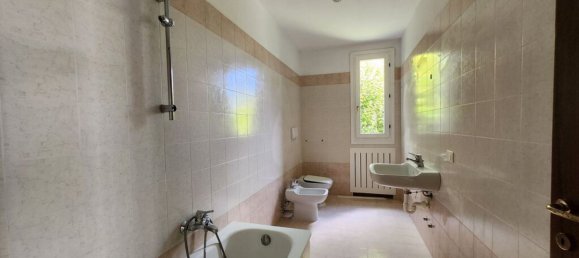 5-Zimmer Wohnung in Verona, Italy, Nr. 228410 10
