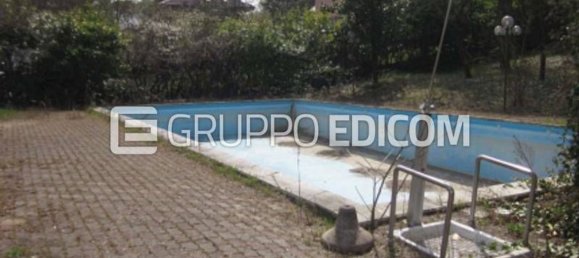 300m² Commercial property in Godiasco Salice Terme, Italy No. 329099 3