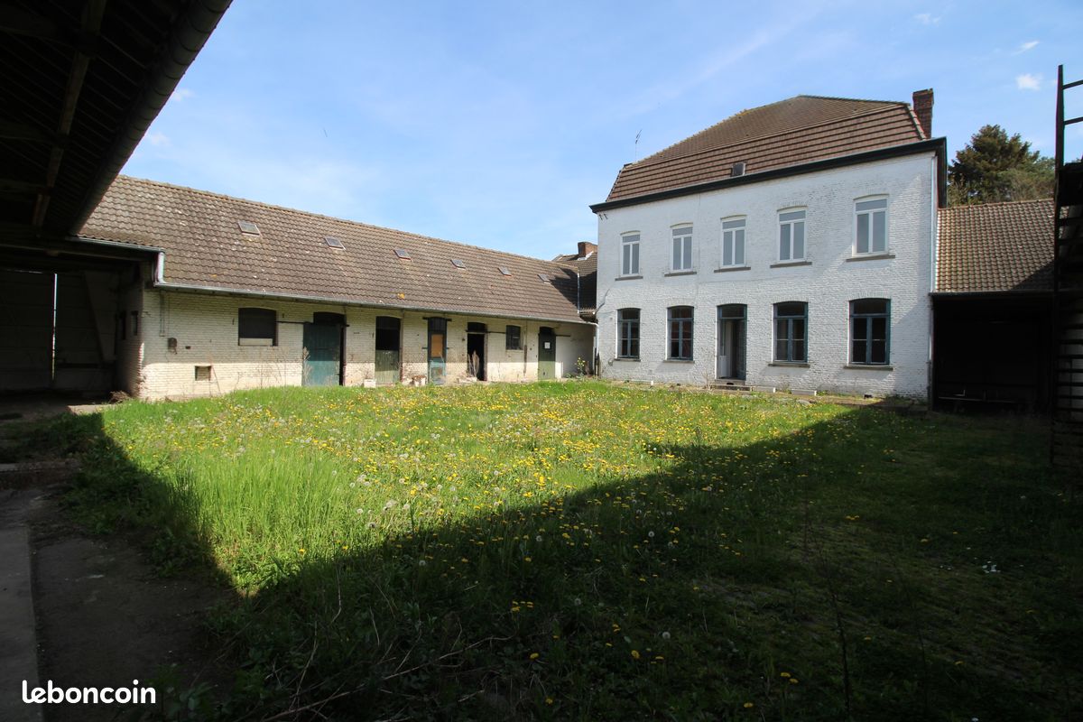 4 Schlafzimmer Haus in Phalempin, France, Nr. 74336