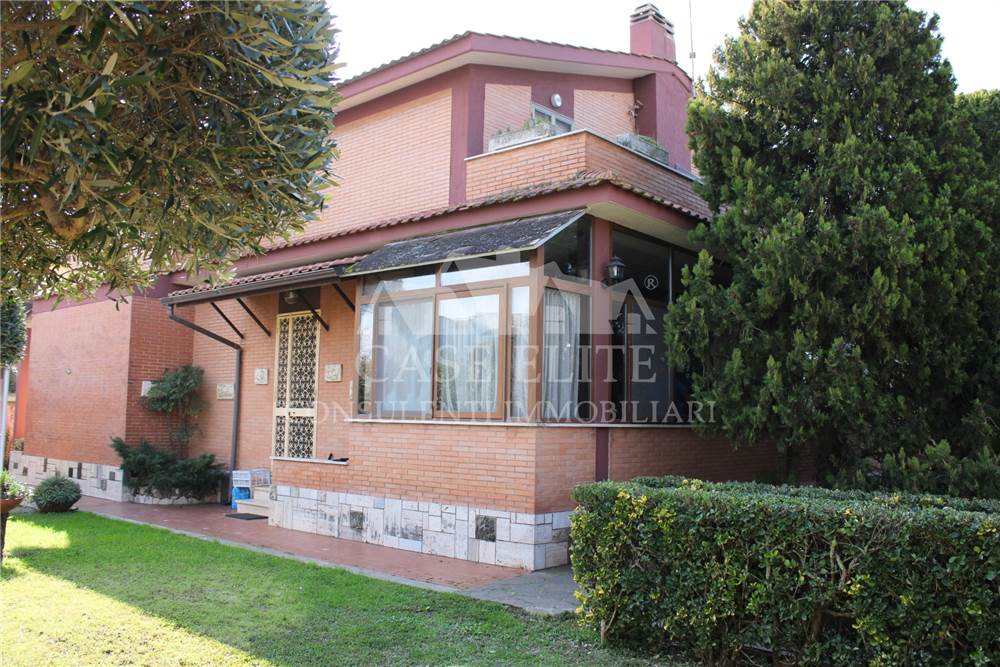 Villa de 2 dormitorios en Ardea, Italy No. 57693