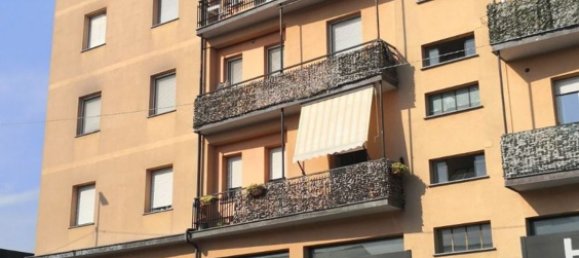 3 rooms Apartment in Limbiate, Italy No. 46283 9
