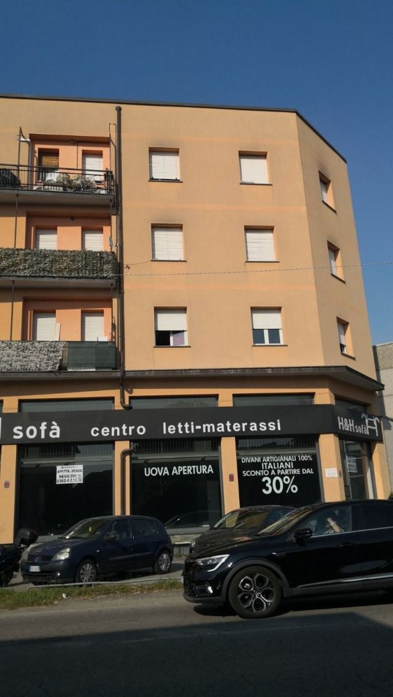 3 rooms Apartment in Limbiate, Italy No. 46283