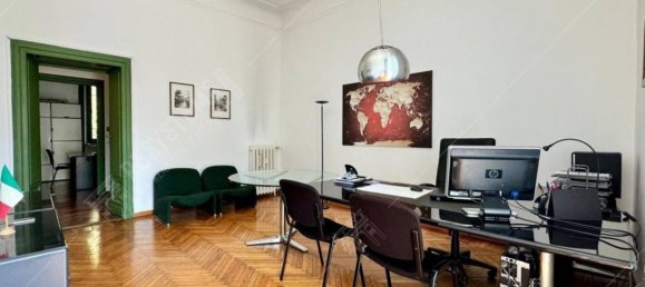 Büro in Milan, Italy 126m², Nr. 267532 2