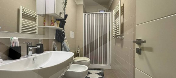 3 rooms Apartment in Barletta, Italy No. 21687 3