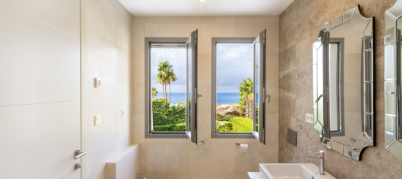 5 bedrooms Villa in Marbella, Spain No. 62671 23