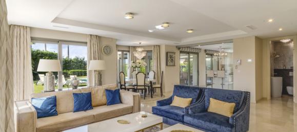 5 bedrooms Villa in Marbella, Spain No. 62671 11