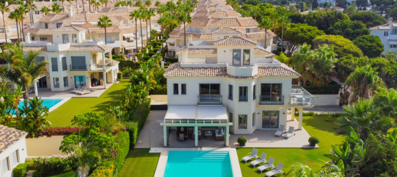 5 bedrooms Villa in Marbella, Spain No. 62671 35