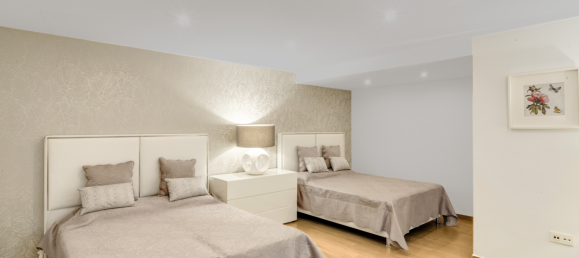 5 bedrooms Villa in Marbella, Spain No. 62671 37