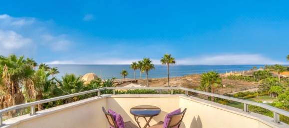 5 bedrooms Villa in Marbella, Spain No. 62671 3