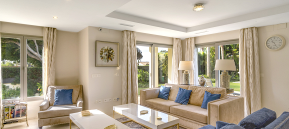 5 bedrooms Villa in Marbella, Spain No. 62671 12