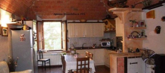 Квартира с 6 комнатами в Кашана Терме Лари, Италия № 123953 2