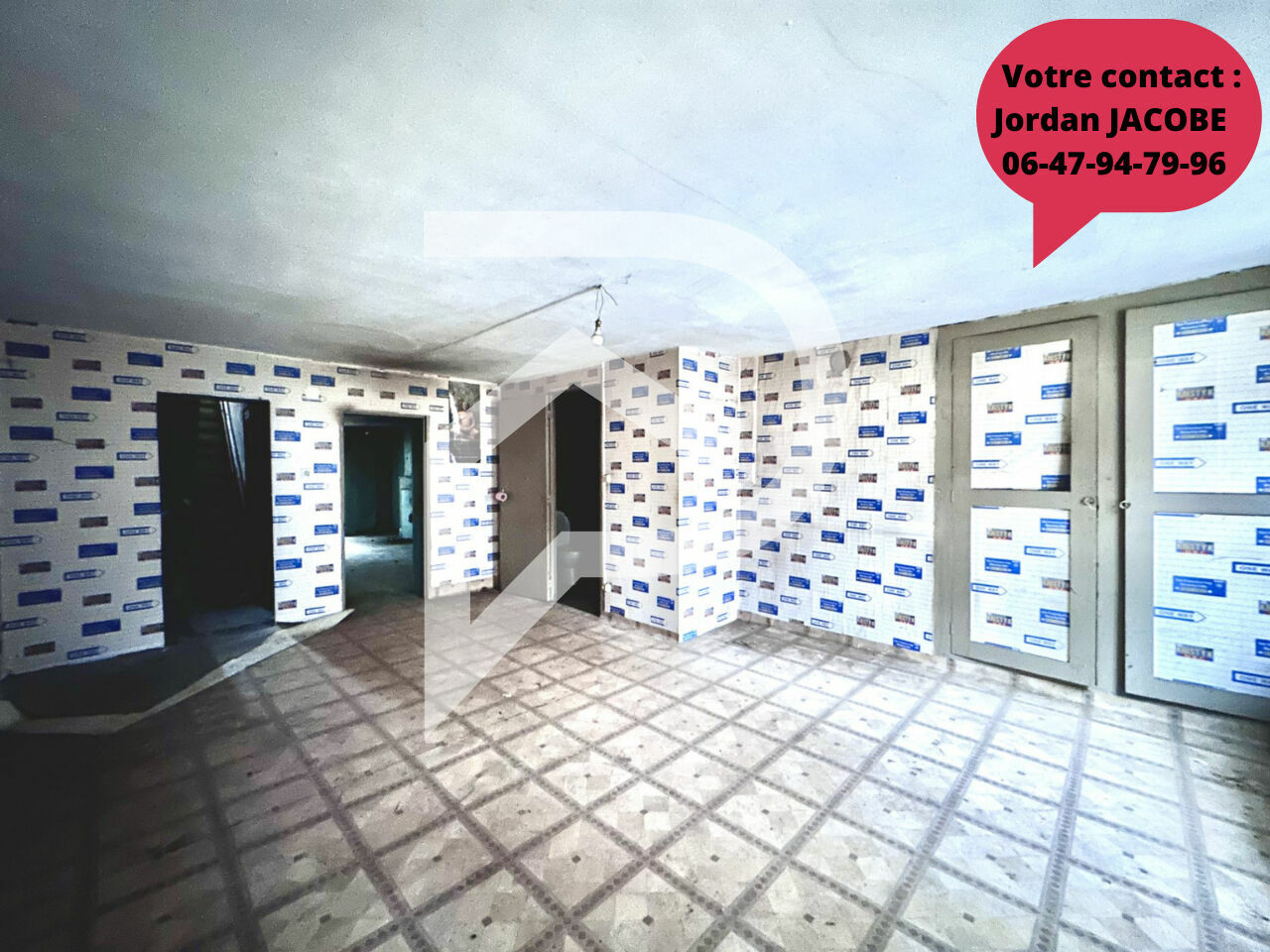 4 bedrooms Building in Luneville, France No. 82647