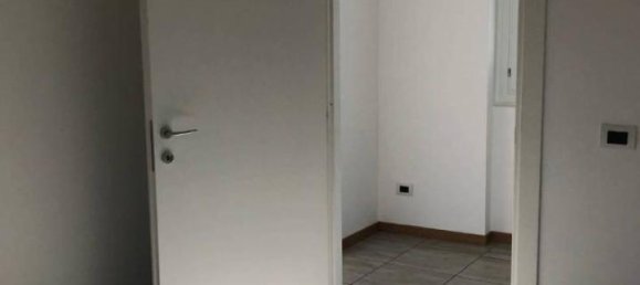 Квартира с 3 комнатами в Казорате Семпьоне, Италия № 176471 18