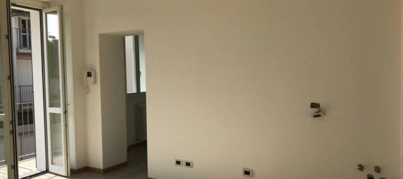 Квартира с 3 комнатами в Казорате Семпьоне, Италия № 176471 7