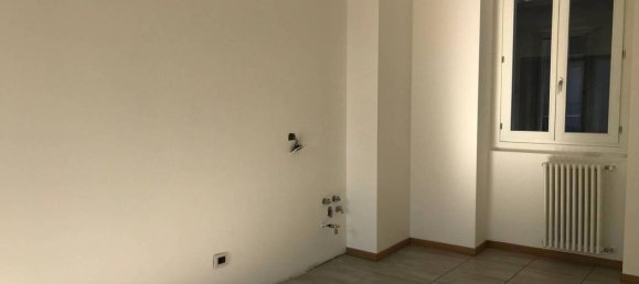 Квартира с 3 комнатами в Казорате Семпьоне, Италия № 176471 3