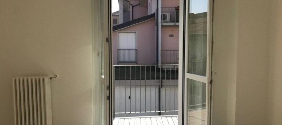 Квартира с 3 комнатами в Казорате Семпьоне, Италия № 176471 10