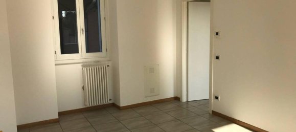 Квартира с 3 комнатами в Казорате Семпьоне, Италия № 176471 4