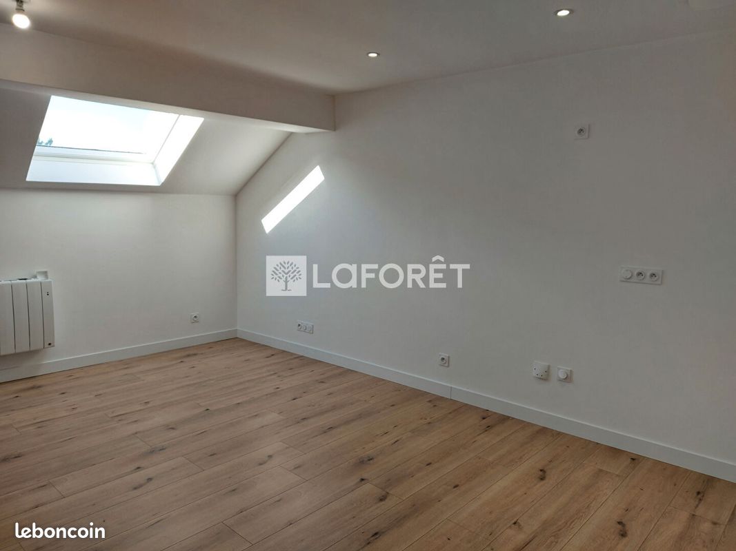 Квартира с 1 спальней в кантон Реданж, Франция № 155689